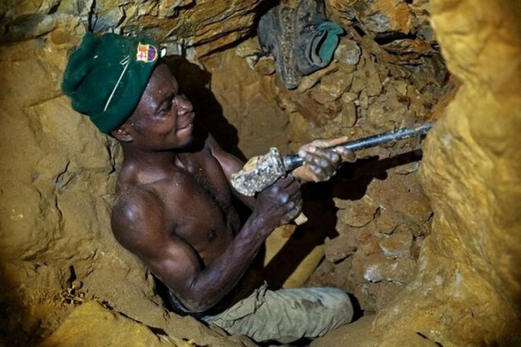 Gold mining in DR Congo Cave
